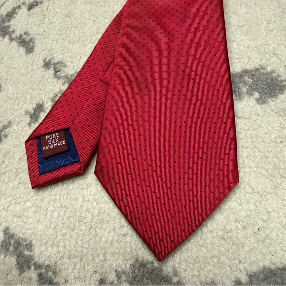 T. M. LEWIN 100% Silk Handmade Red Holiday Micro Polka Dot Printed Business Tie - Picture 2 of 3